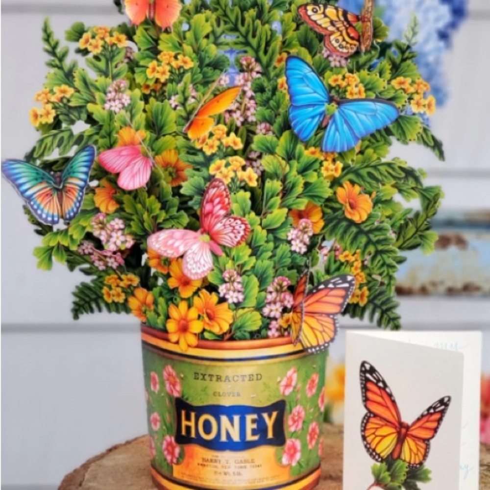Butterflies and Buttercups Pop Up Flower Bouquet by Freshcut Paper  NWT